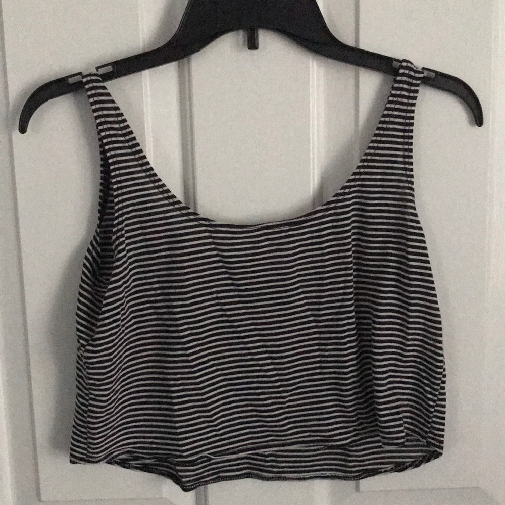 Crop top - Picture 2 of 2